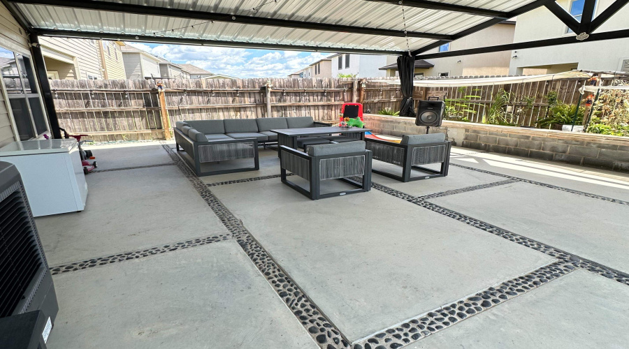 4301 Regina Dr., Laredo, Texas 78046, 3 Bedrooms Bedrooms, 5 Rooms Rooms,2 BathroomsBathrooms,Residential,For Sale,4301 Regina Dr.,20255315