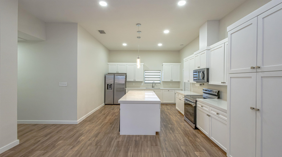 4002 Bella St., Laredo, Texas 78046, 4 Bedrooms Bedrooms, 6 Rooms Rooms,2 BathroomsBathrooms,Residential,For Sale,4002 Bella St.,20255317