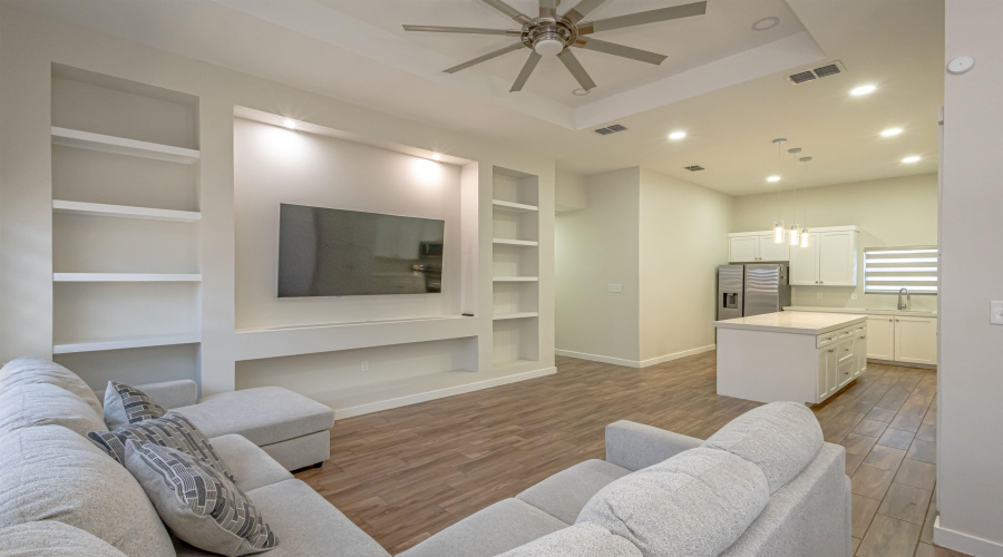 4002 Bella St., Laredo, Texas 78046, 4 Bedrooms Bedrooms, 6 Rooms Rooms,2 BathroomsBathrooms,Residential,For Sale,4002 Bella St.,20255317