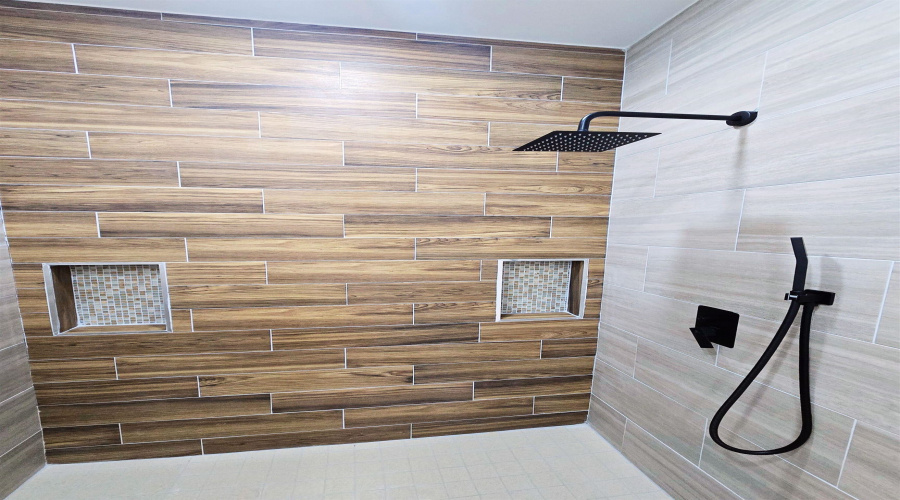 5007 Carambola Ln., Laredo, Texas 78046, 3 Bedrooms Bedrooms, 6 Rooms Rooms,2 BathroomsBathrooms,Residential,For Sale,5007 Carambola Ln.,20255322