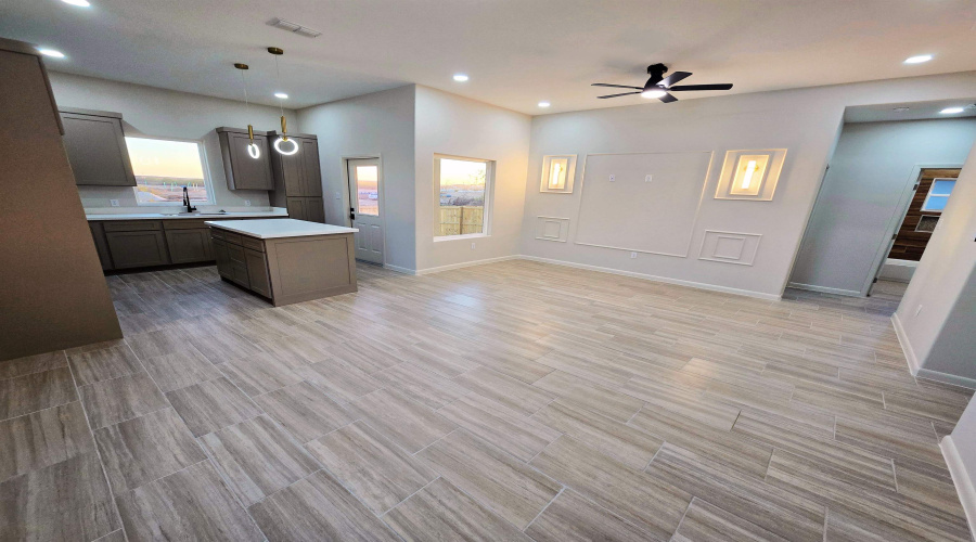 5007 Carambola Ln., Laredo, Texas 78046, 3 Bedrooms Bedrooms, 6 Rooms Rooms,2 BathroomsBathrooms,Residential,For Sale,5007 Carambola Ln.,20255322