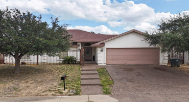 1811 Avenida Los Presidentes, Laredo, Texas 78046, 3 Bedrooms Bedrooms, 5 Rooms Rooms,2 BathroomsBathrooms,Residential,For Sale,1811 Avenida Los Presidentes,20255325