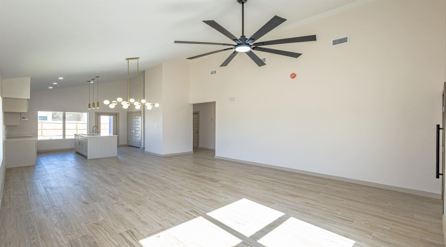 5704 Kylee Dr., Laredo, Texas 78043, 4 Bedrooms Bedrooms, 6 Rooms Rooms,2 BathroomsBathrooms,Residential,For Sale,5704 Kylee Dr.,20255326