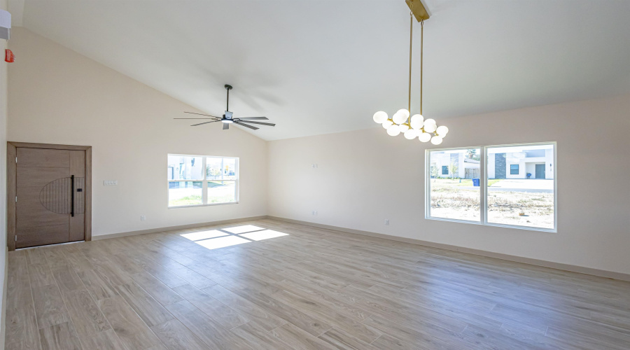 5704 Kylee Dr., Laredo, Texas 78043, 4 Bedrooms Bedrooms, 6 Rooms Rooms,2 BathroomsBathrooms,Residential,For Sale,5704 Kylee Dr.,20255326