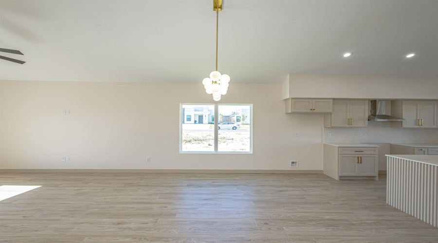 5704 Kylee Dr., Laredo, Texas 78043, 4 Bedrooms Bedrooms, 6 Rooms Rooms,2 BathroomsBathrooms,Residential,For Sale,5704 Kylee Dr.,20255326