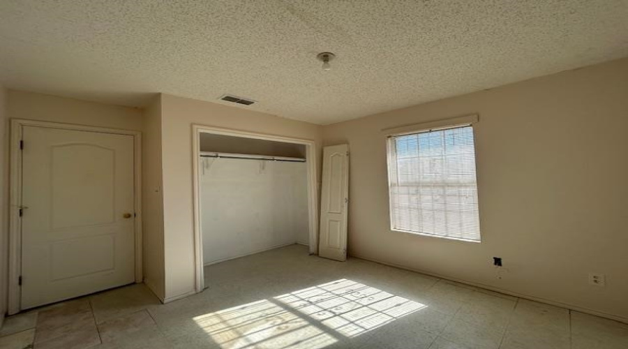 1446 Orquidia Ln E, Rio Bravo, Texas 78046, ,Multi-family,For Sale,1446 Orquidia Ln E,20255332