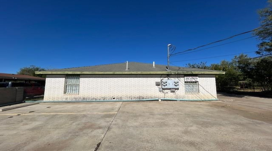 1446 Orquidia Ln E, Rio Bravo, Texas 78046, ,Multi-family,For Sale,1446 Orquidia Ln E,20255332