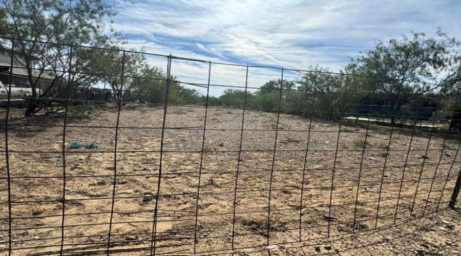 620 Hernandez, EL CENIZO, Texas 78046, ,Land,For Sale,620 Hernandez,20255330