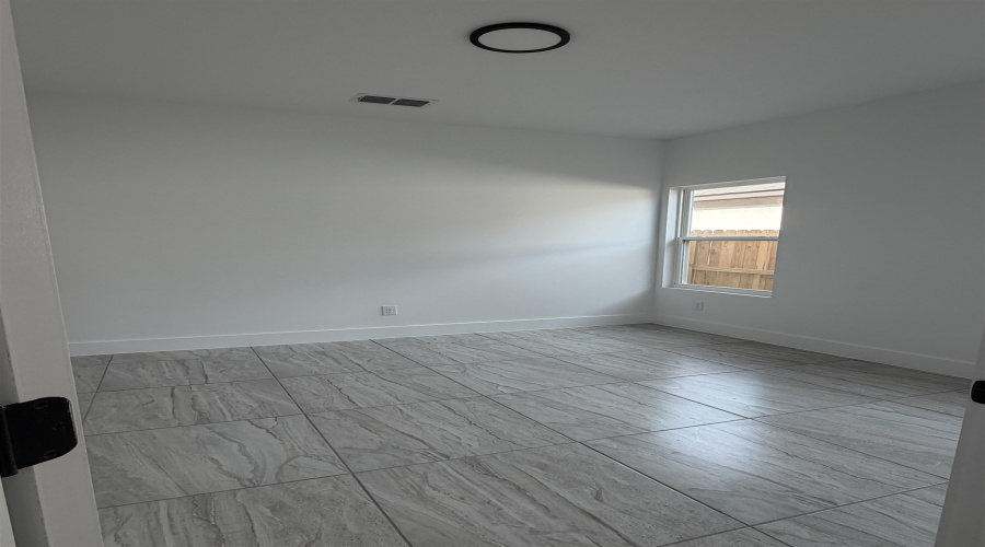 1532 Consejero Ln., Laredo, Texas 78046, 3 Bedrooms Bedrooms, 5 Rooms Rooms,2 BathroomsBathrooms,Residential,For Rent,1532 Consejero Ln.,20255329