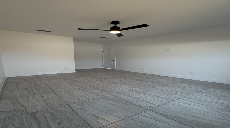 1532 Consejero Ln., Laredo, Texas 78046, 3 Bedrooms Bedrooms, 5 Rooms Rooms,2 BathroomsBathrooms,Residential,For Rent,1532 Consejero Ln.,20255329