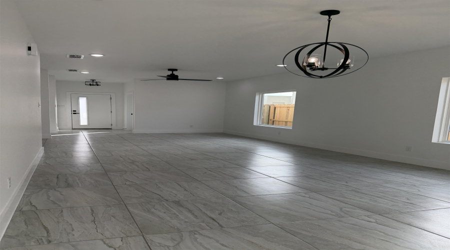 1532 Consejero Ln., Laredo, Texas 78046, 3 Bedrooms Bedrooms, 5 Rooms Rooms,2 BathroomsBathrooms,Residential,For Rent,1532 Consejero Ln.,20255329