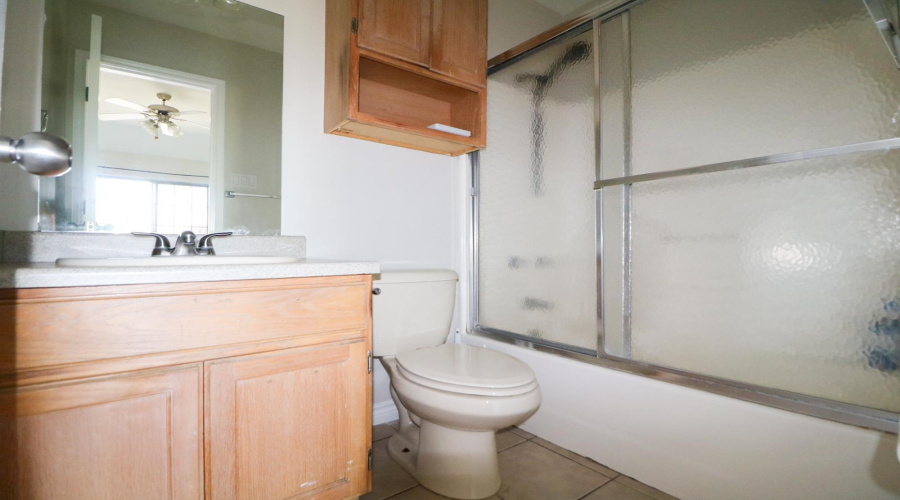 1752 Tiara Trl, Laredo, Texas 78045, 2 Bedrooms Bedrooms, 4 Rooms Rooms,2 BathroomsBathrooms,Residential,For Rent,1752 Tiara Trl,20255334