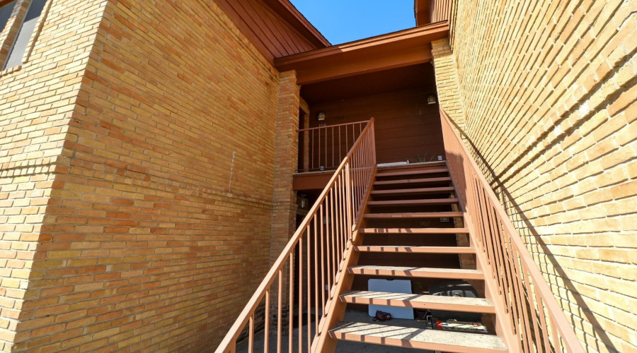 1752 Tiara Trl, Laredo, Texas 78045, 2 Bedrooms Bedrooms, 4 Rooms Rooms,2 BathroomsBathrooms,Residential,For Rent,1752 Tiara Trl,20255334