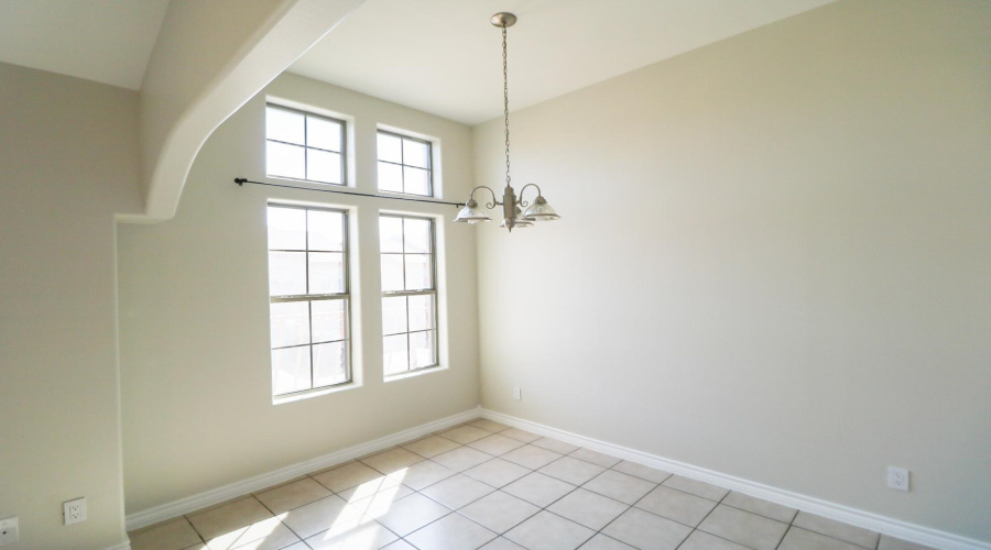 1752 Tiara Trl, Laredo, Texas 78045, 2 Bedrooms Bedrooms, 4 Rooms Rooms,2 BathroomsBathrooms,Residential,For Rent,1752 Tiara Trl,20255334