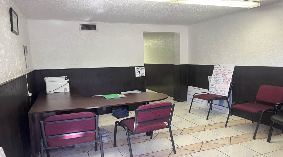 1019 San Bernardo Ave, Laredo, Texas 78040, 1 Room Rooms,1 BathroomBathrooms,Commercial retail/office,For Rent,1019 San Bernardo Ave,20255336