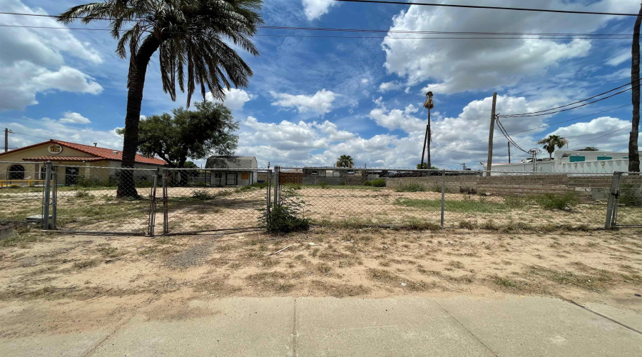1906 Santa Ursula Ave, Laredo, Texas 78040, ,Land,For Rent,1906 Santa Ursula Ave,20255348