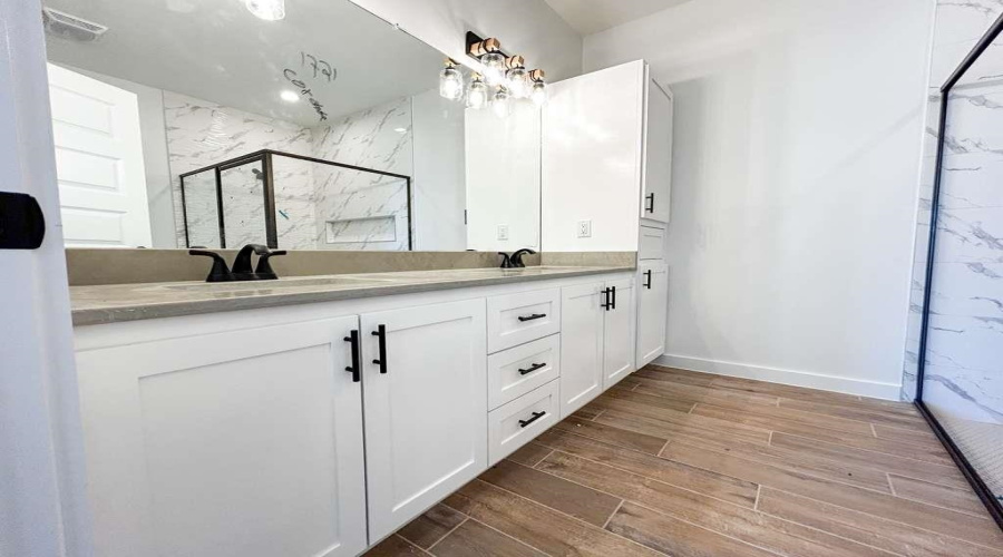 1721 Cordova Dr., Laredo, Texas 78046, 3 Bedrooms Bedrooms, 4 Rooms Rooms,2 BathroomsBathrooms,Residential,For Sale,1721 Cordova Dr.,20255343