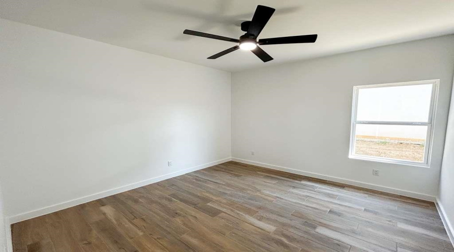 1721 Cordova Dr., Laredo, Texas 78046, 3 Bedrooms Bedrooms, 4 Rooms Rooms,2 BathroomsBathrooms,Residential,For Sale,1721 Cordova Dr.,20255343