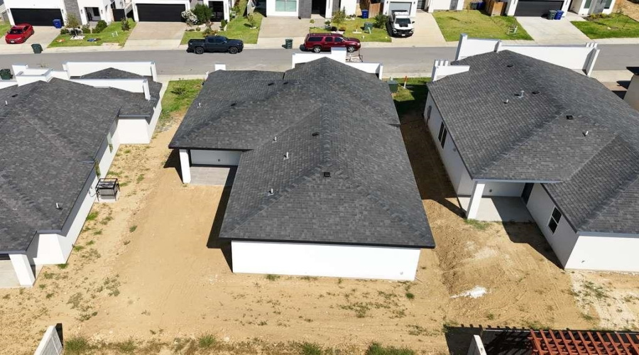 1721 Cordova Dr., Laredo, Texas 78046, 3 Bedrooms Bedrooms, 4 Rooms Rooms,2 BathroomsBathrooms,Residential,For Sale,1721 Cordova Dr.,20255343