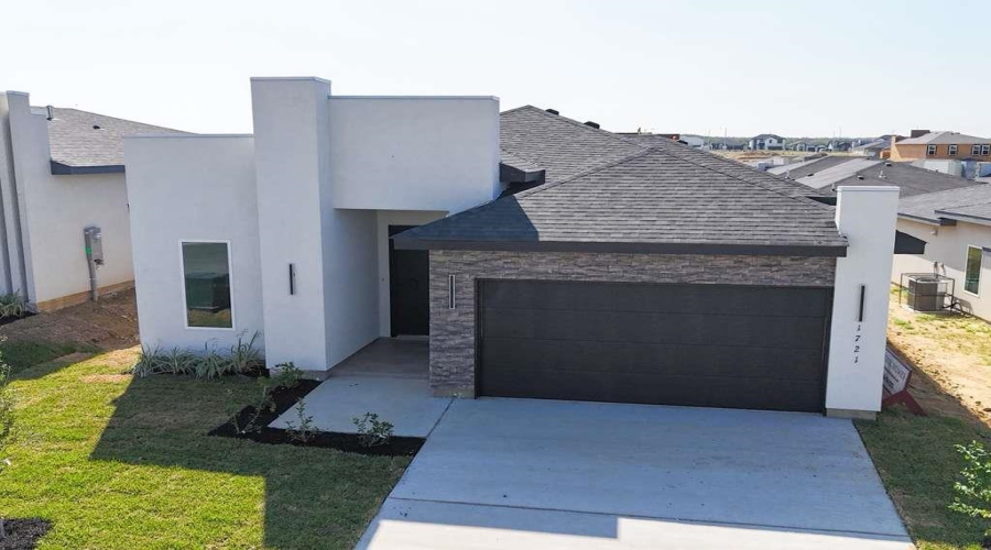 1721 Cordova Dr., Laredo, Texas 78046, 3 Bedrooms Bedrooms, 4 Rooms Rooms,2 BathroomsBathrooms,Residential,For Sale,1721 Cordova Dr.,20255343