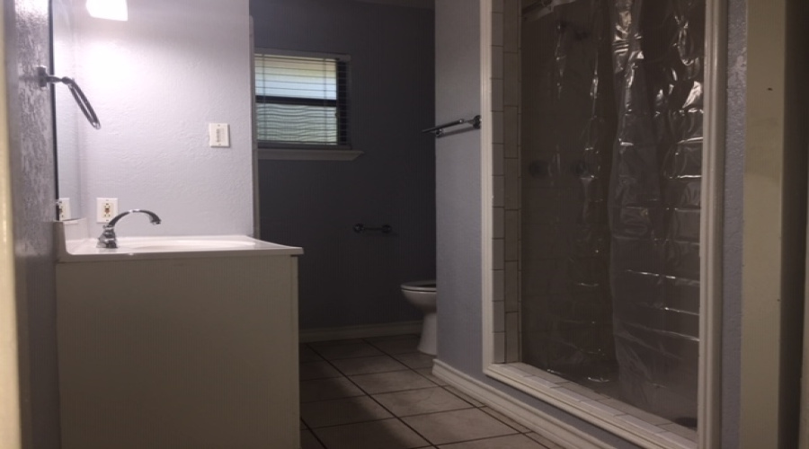 4821 Westside Ln, LAREDO, Texas 78041, 2 Bedrooms Bedrooms, 4 Rooms Rooms,1 BathroomBathrooms,Residential,For Rent,4821 Westside Ln,20255346