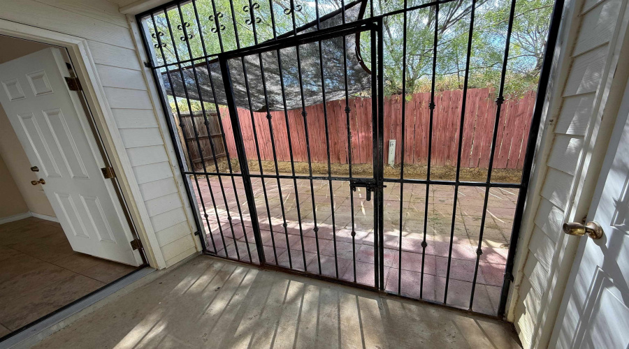 4246 Dorel Dr, Laredo, Texas 78043, 2 Bedrooms Bedrooms, 4 Rooms Rooms,2 BathroomsBathrooms,Residential,For Rent,4246 Dorel Dr,20255350