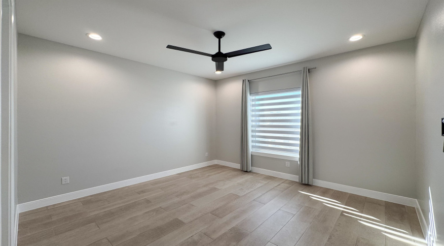 2530 Lucia Ct, Laredo, Texas 78041, 4 Bedrooms Bedrooms, 7 Rooms Rooms,3 BathroomsBathrooms,Residential,For Sale,2530 Lucia Ct,20255357