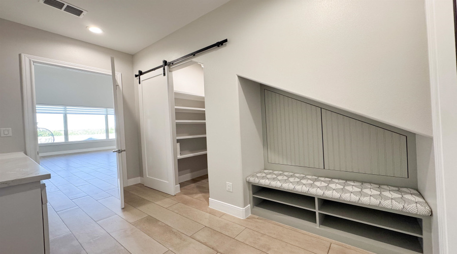 2530 Lucia Ct, Laredo, Texas 78041, 4 Bedrooms Bedrooms, 7 Rooms Rooms,3 BathroomsBathrooms,Residential,For Sale,2530 Lucia Ct,20255357