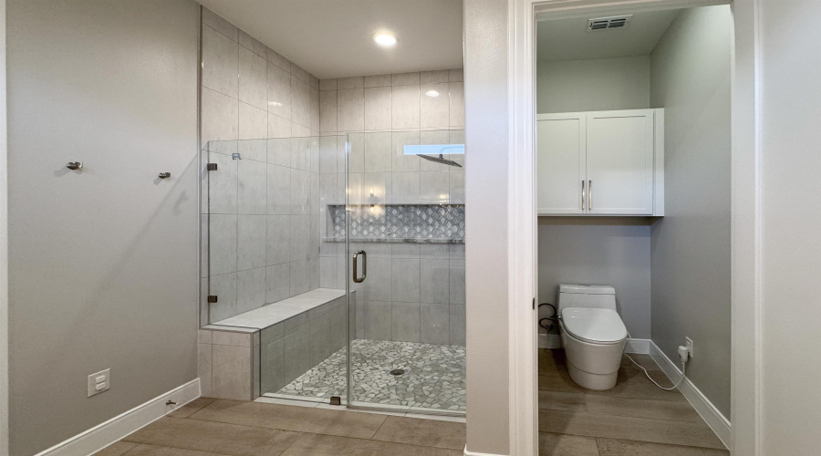 2530 Lucia Ct, Laredo, Texas 78041, 4 Bedrooms Bedrooms, 7 Rooms Rooms,3 BathroomsBathrooms,Residential,For Sale,2530 Lucia Ct,20255357