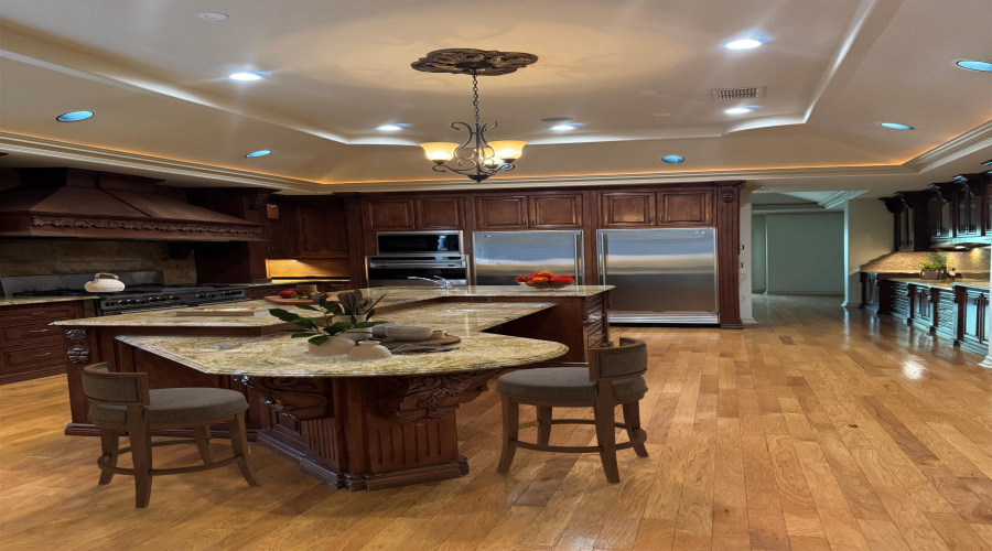 326 Regal Dr, Laredo, Texas 78041, 5 Bedrooms Bedrooms, 12 Rooms Rooms,5 BathroomsBathrooms,Residential,For Sale,326 Regal Dr,20255363