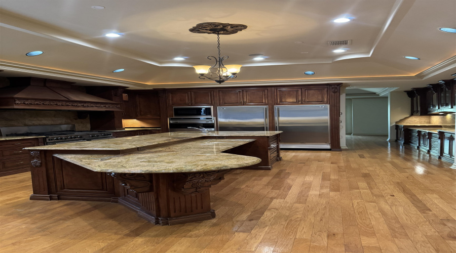 326 Regal Dr, Laredo, Texas 78041, 5 Bedrooms Bedrooms, 12 Rooms Rooms,5 BathroomsBathrooms,Residential,For Sale,326 Regal Dr,20255363