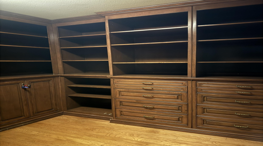 326 Regal Dr, Laredo, Texas 78041, 5 Bedrooms Bedrooms, 12 Rooms Rooms,5 BathroomsBathrooms,Residential,For Sale,326 Regal Dr,20255363