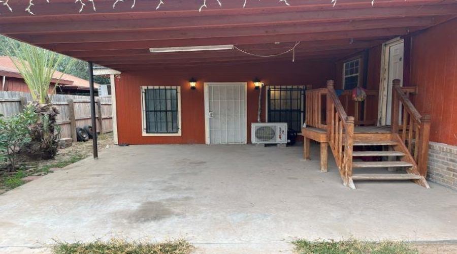 108 Avila Dr, Laredo, Texas 78043, 3 Bedrooms Bedrooms, 7 Rooms Rooms,2 BathroomsBathrooms,Residential,For Sale,108 Avila Dr,20255366