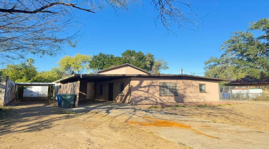 2108 Willow St, Laredo, Texas 78043, 4 Bedrooms Bedrooms, 7 Rooms Rooms,2 BathroomsBathrooms,Residential,For Sale,2108 Willow St,20255368