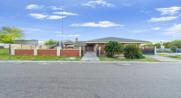 101 Lamrick Cir, Laredo, Texas 78046, 4 Bedrooms Bedrooms, 6 Rooms Rooms,2 BathroomsBathrooms,Residential,For Sale,101 Lamrick Cir,20255373