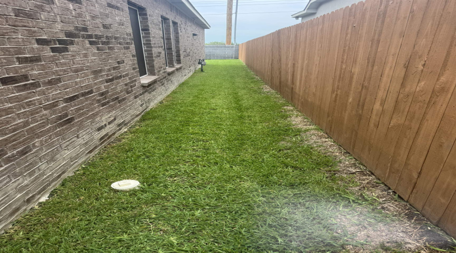 813 Pausa Dr., Laredo, Texas 78045, 4 Bedrooms Bedrooms, 7 Rooms Rooms,2 BathroomsBathrooms,Residential,For Sale,813 Pausa Dr.,20255374