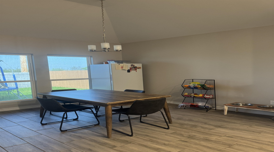 813 Pausa Dr., Laredo, Texas 78045, 4 Bedrooms Bedrooms, 7 Rooms Rooms,2 BathroomsBathrooms,Residential,For Sale,813 Pausa Dr.,20255374