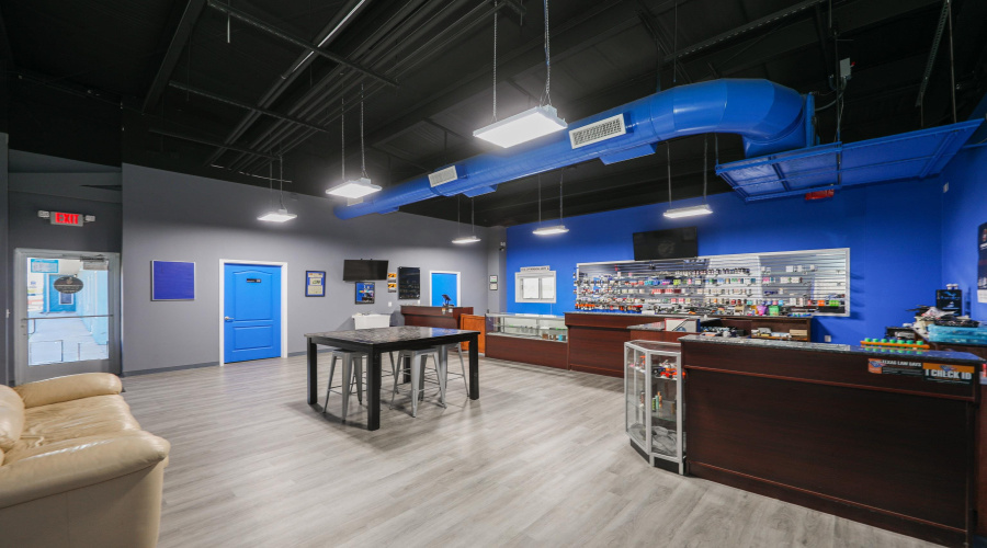 4302 Saunders St, LAREDO, Texas 78041, 1 Room Rooms,2 BathroomsBathrooms,Commercial retail/office,For Rent,4302 Saunders St,20255378