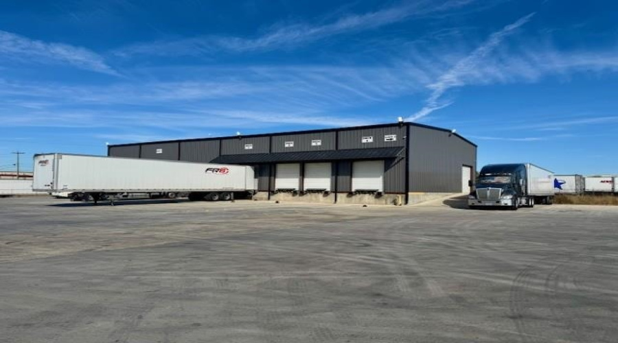 13703 Cabezut Dr, Laredo, Texas 78045, 1 Bedroom Bedrooms, 21 Rooms Rooms,2 BathroomsBathrooms,Commercial/industrial,For Sale,13703 Cabezut Dr,20255379