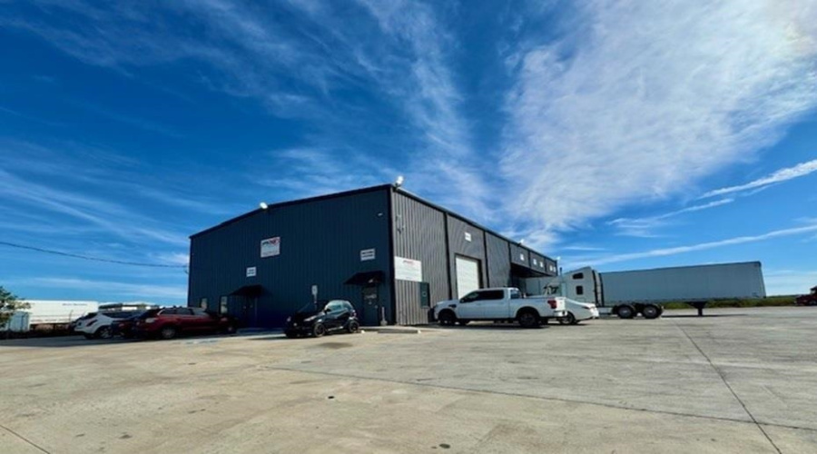 13703 Cabezut Dr, Laredo, Texas 78045, 1 Bedroom Bedrooms, 21 Rooms Rooms,2 BathroomsBathrooms,Commercial/industrial,For Sale,13703 Cabezut Dr,20255379