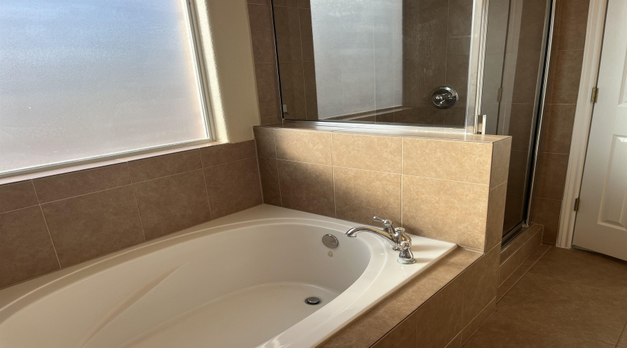 11318 Granados St, Laredo, Texas 78045-6525, 4 Bedrooms Bedrooms, 7 Rooms Rooms,2 BathroomsBathrooms,Residential,For Sale,11318 Granados St,20255375