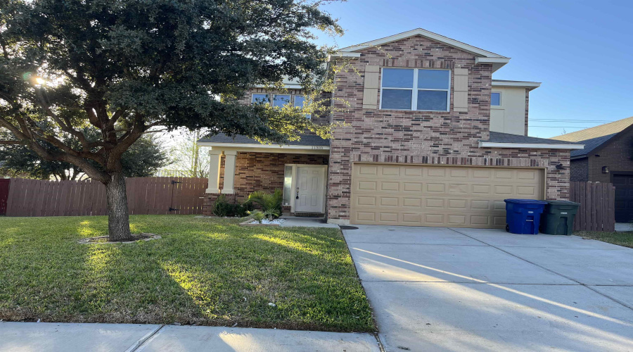 11318 Granados St, Laredo, Texas 78045-6525, 4 Bedrooms Bedrooms, 7 Rooms Rooms,2 BathroomsBathrooms,Residential,For Sale,11318 Granados St,20255375