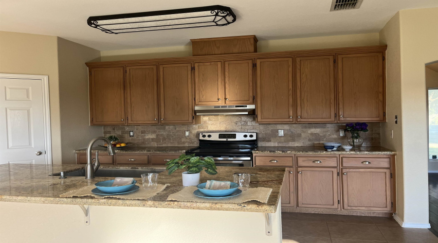 11318 Granados St, Laredo, Texas 78045-6525, 4 Bedrooms Bedrooms, 7 Rooms Rooms,2 BathroomsBathrooms,Residential,For Sale,11318 Granados St,20255375