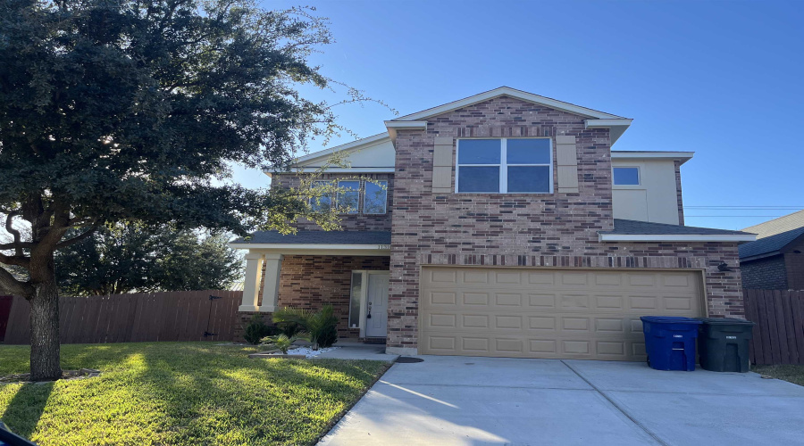 11318 Granados St, Laredo, Texas 78045-6525, 4 Bedrooms Bedrooms, 7 Rooms Rooms,2 BathroomsBathrooms,Residential,For Sale,11318 Granados St,20255375