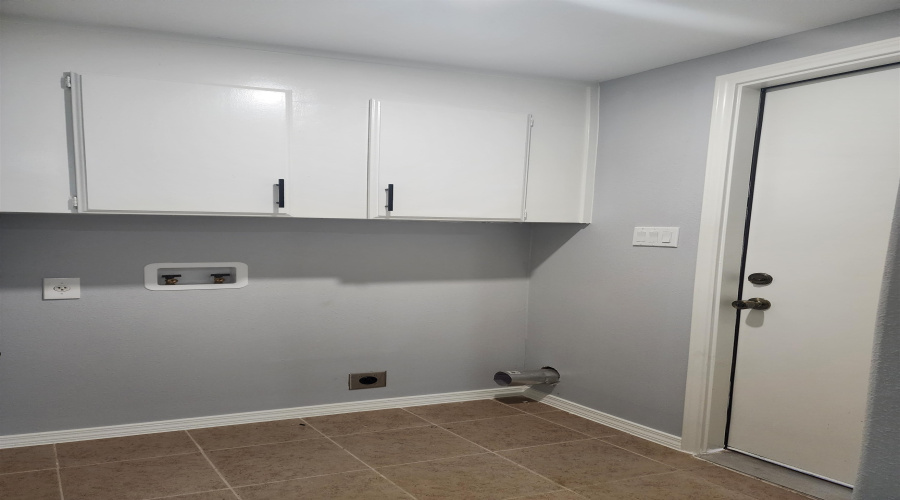 712 Independence Dr, Laredo, Texas 78043, 3 Bedrooms Bedrooms, 4 Rooms Rooms,2 BathroomsBathrooms,Residential,For Rent,712 Independence Dr,20255376