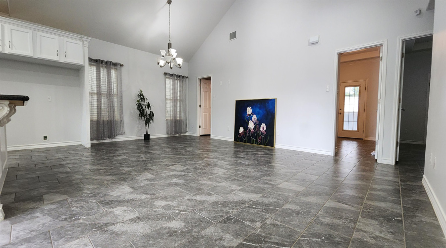 615 OKane St, Laredo, Texas 78040, 3 Bedrooms Bedrooms, 4 Rooms Rooms,3 BathroomsBathrooms,Residential,For Rent,615 OKane St,20255377