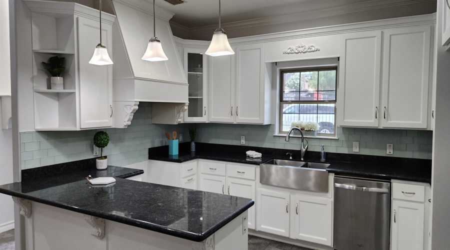 615 OKane St, Laredo, Texas 78040, 3 Bedrooms Bedrooms, 4 Rooms Rooms,3 BathroomsBathrooms,Residential,For Rent,615 OKane St,20255377