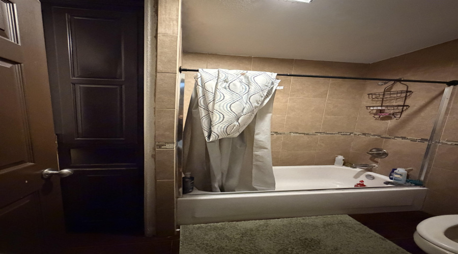 301 Esperanza Dr, Laredo, Texas 78041, 5 Bedrooms Bedrooms, 8 Rooms Rooms,4 BathroomsBathrooms,Residential,For Sale,301 Esperanza Dr,20255380