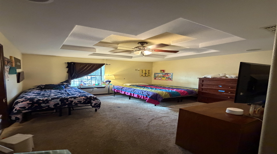 301 Esperanza Dr, Laredo, Texas 78041, 5 Bedrooms Bedrooms, 8 Rooms Rooms,4 BathroomsBathrooms,Residential,For Sale,301 Esperanza Dr,20255380