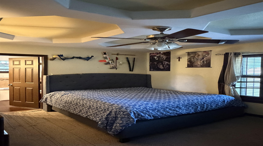 301 Esperanza Dr, Laredo, Texas 78041, 5 Bedrooms Bedrooms, 8 Rooms Rooms,4 BathroomsBathrooms,Residential,For Sale,301 Esperanza Dr,20255380